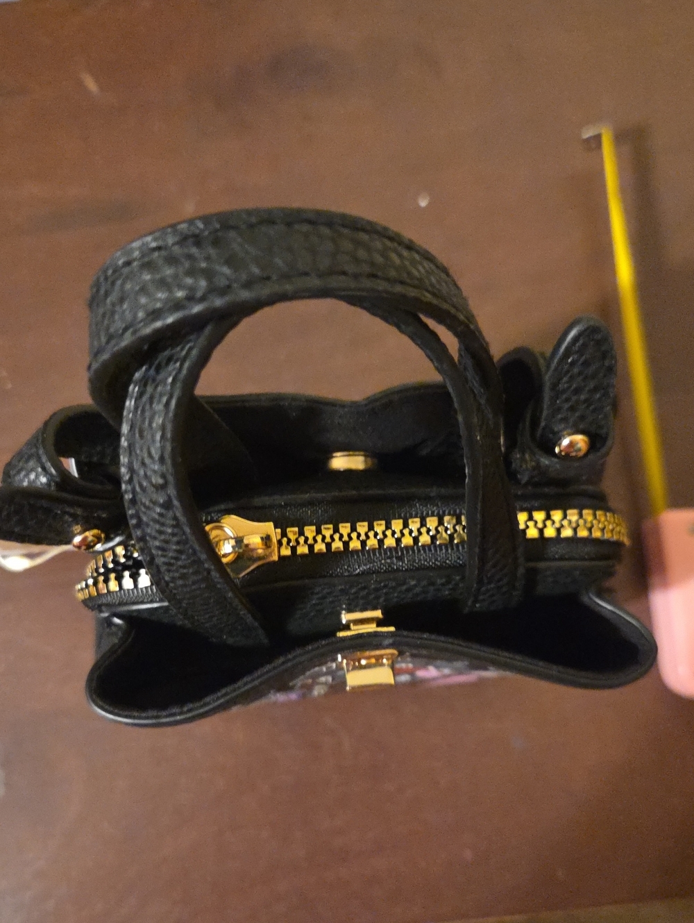Primark Disneys Hocus Pocus Mini Crossbody - Picture 3 of 7